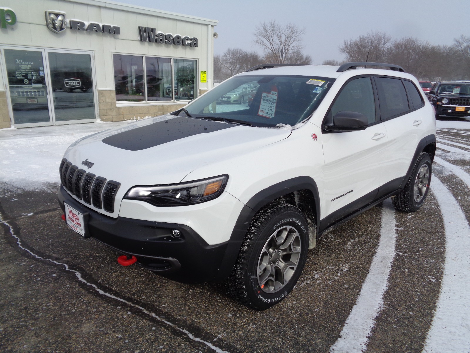 2020 Jeep Cherokee Trailhawk Hitch