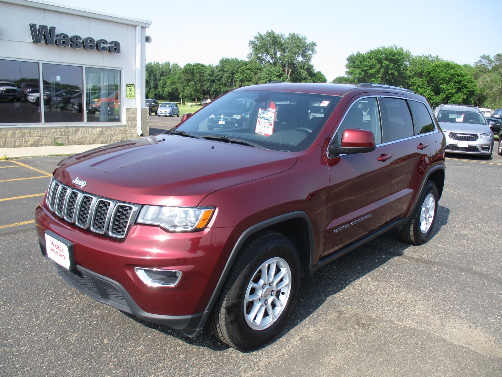 Pre-Owned 2020 Jeep Grand Cherokee Laredo Sport Utility in Waseca