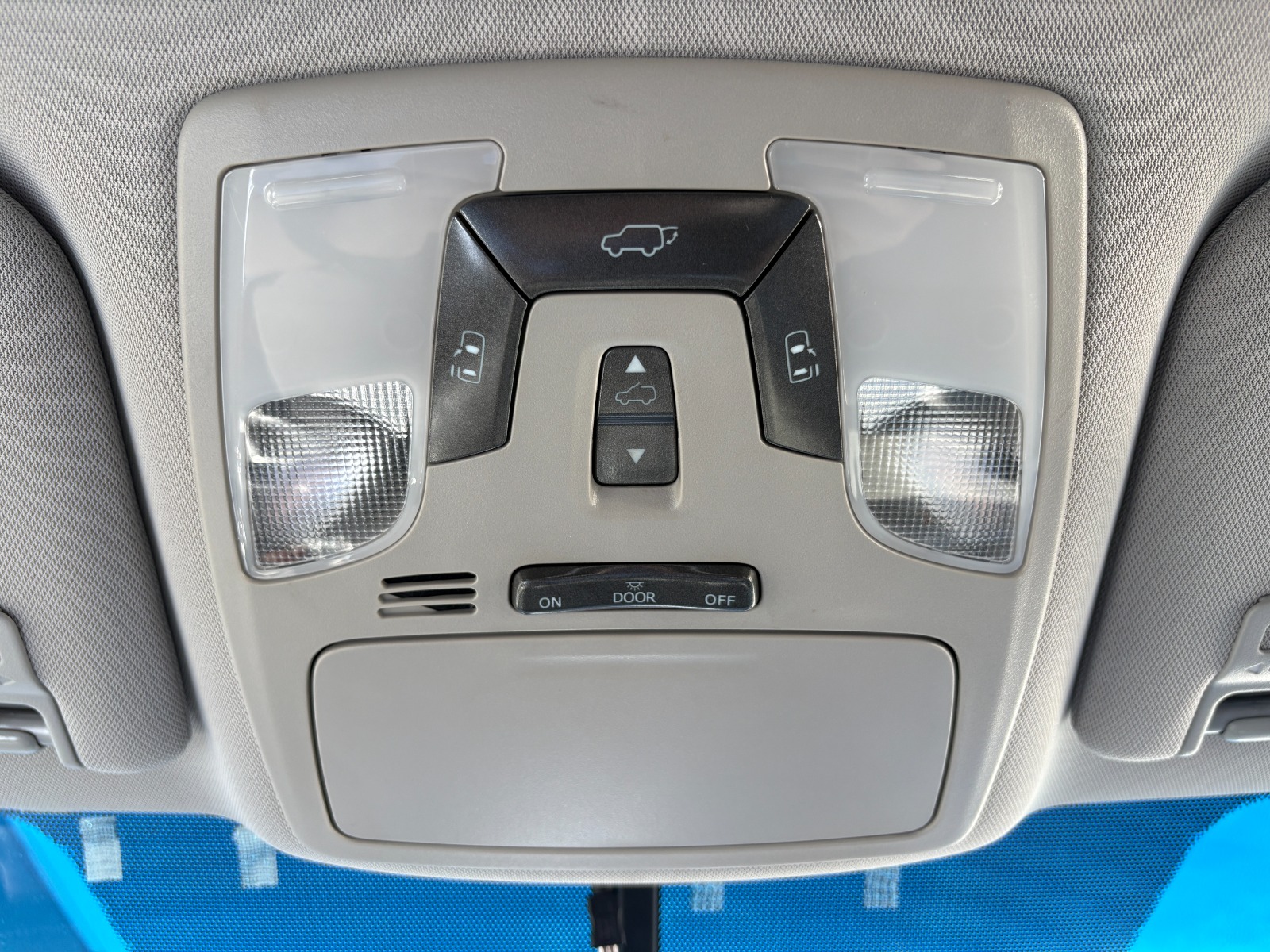 2016 Toyota Sienna 47