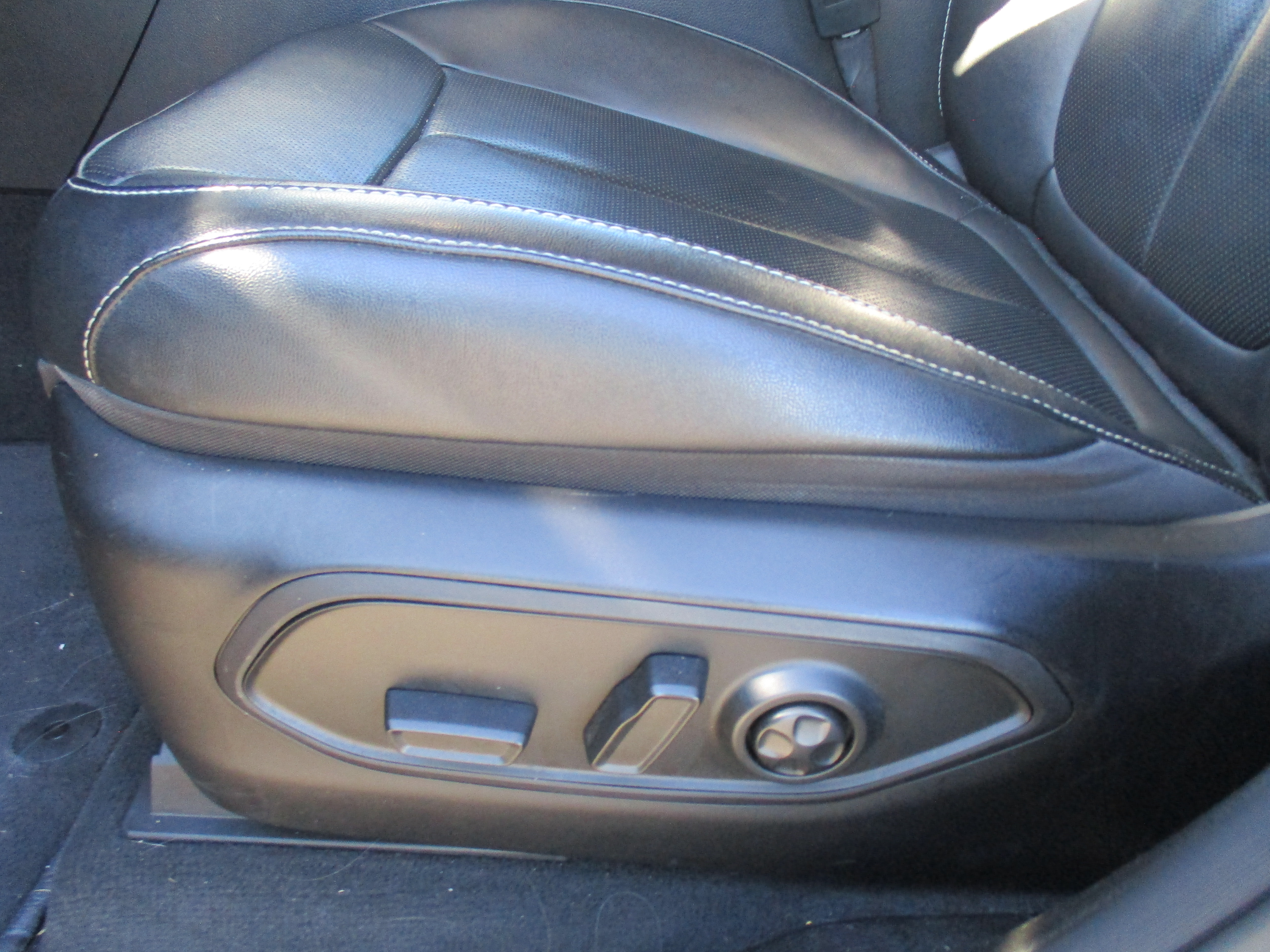 Used 2023 BROWN Jeep Limited image 14