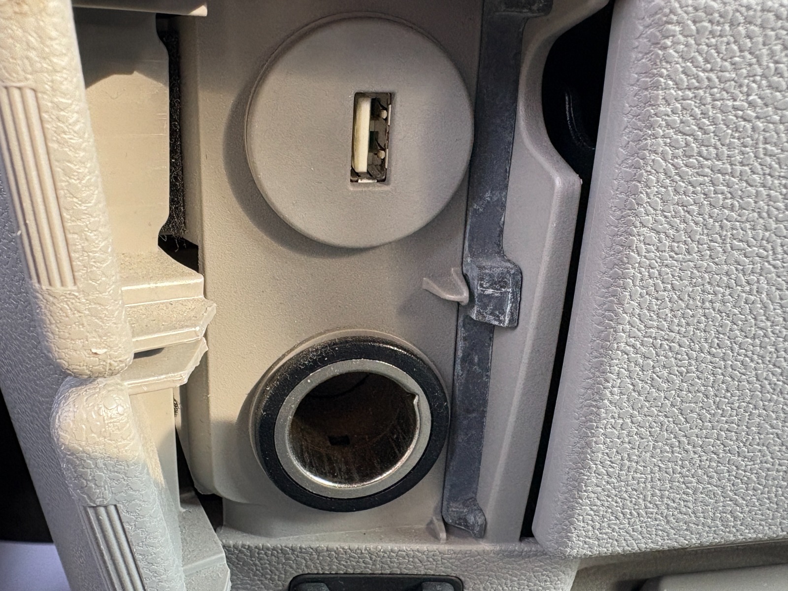 2016 Honda Odyssey 44