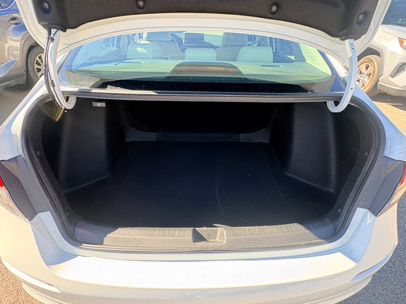 2022 Honda Civic LX - Photo 12