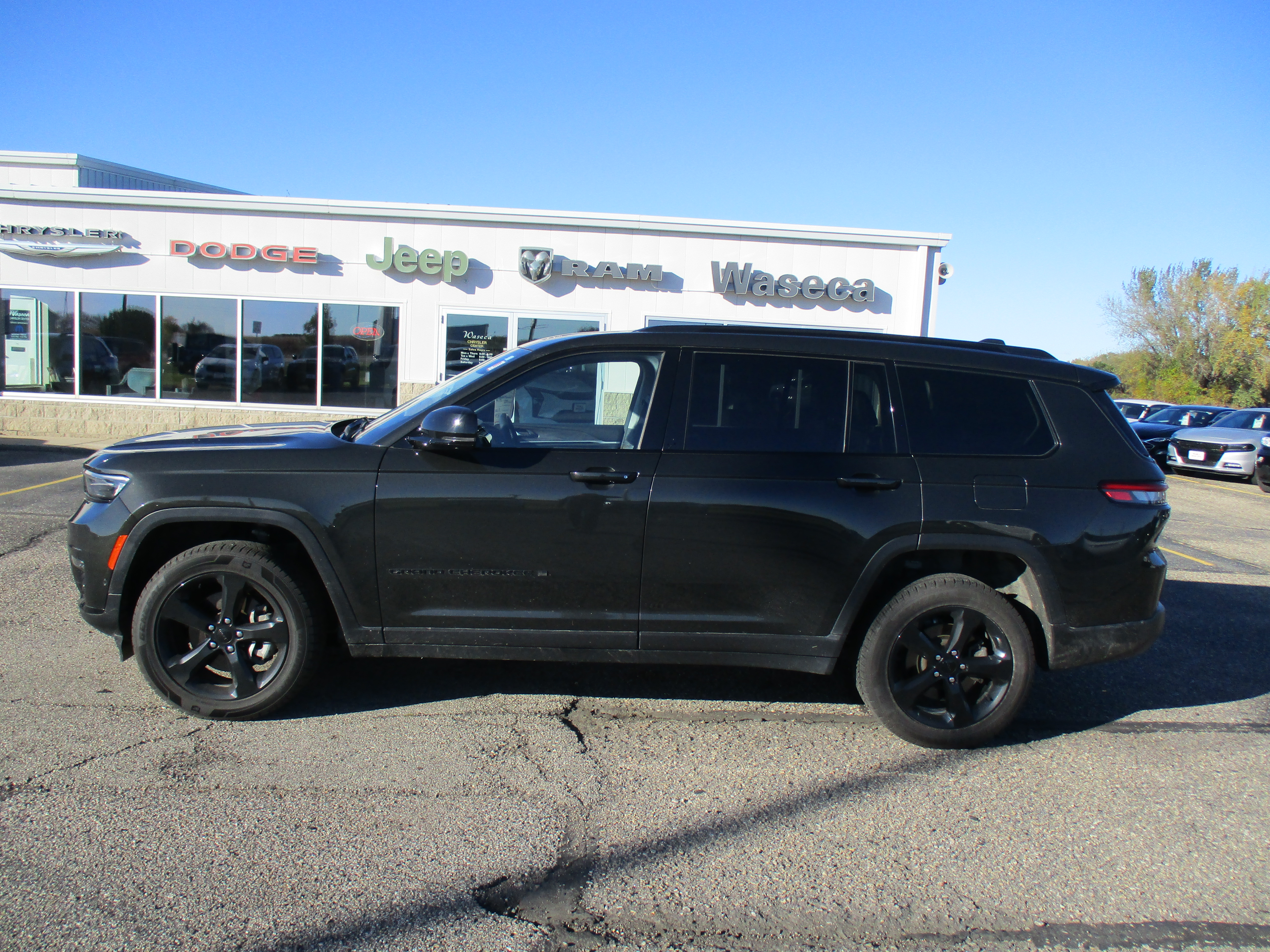 Used 2023 Jeep Grand Cherokee L Limited with VIN 1C4RJKBG3P8710712 for sale in Waseca, Minnesota