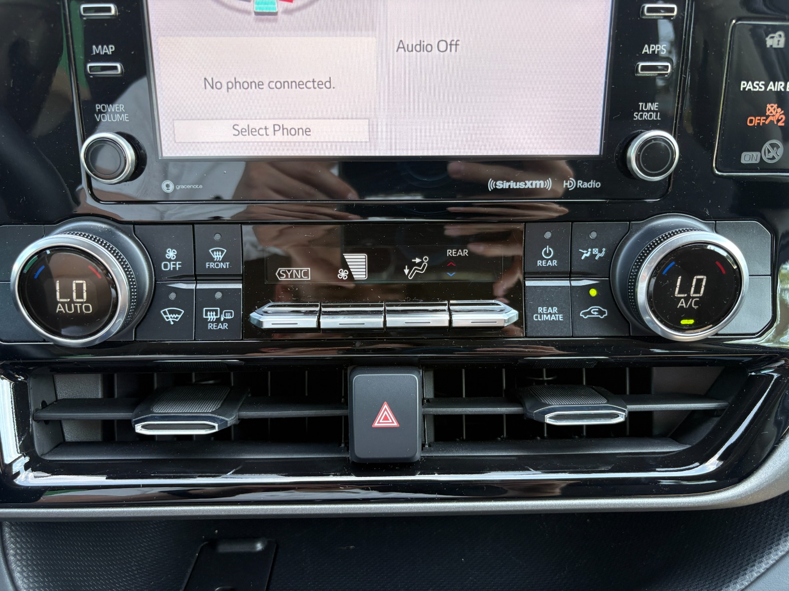 2022 Toyota Highlander 35
