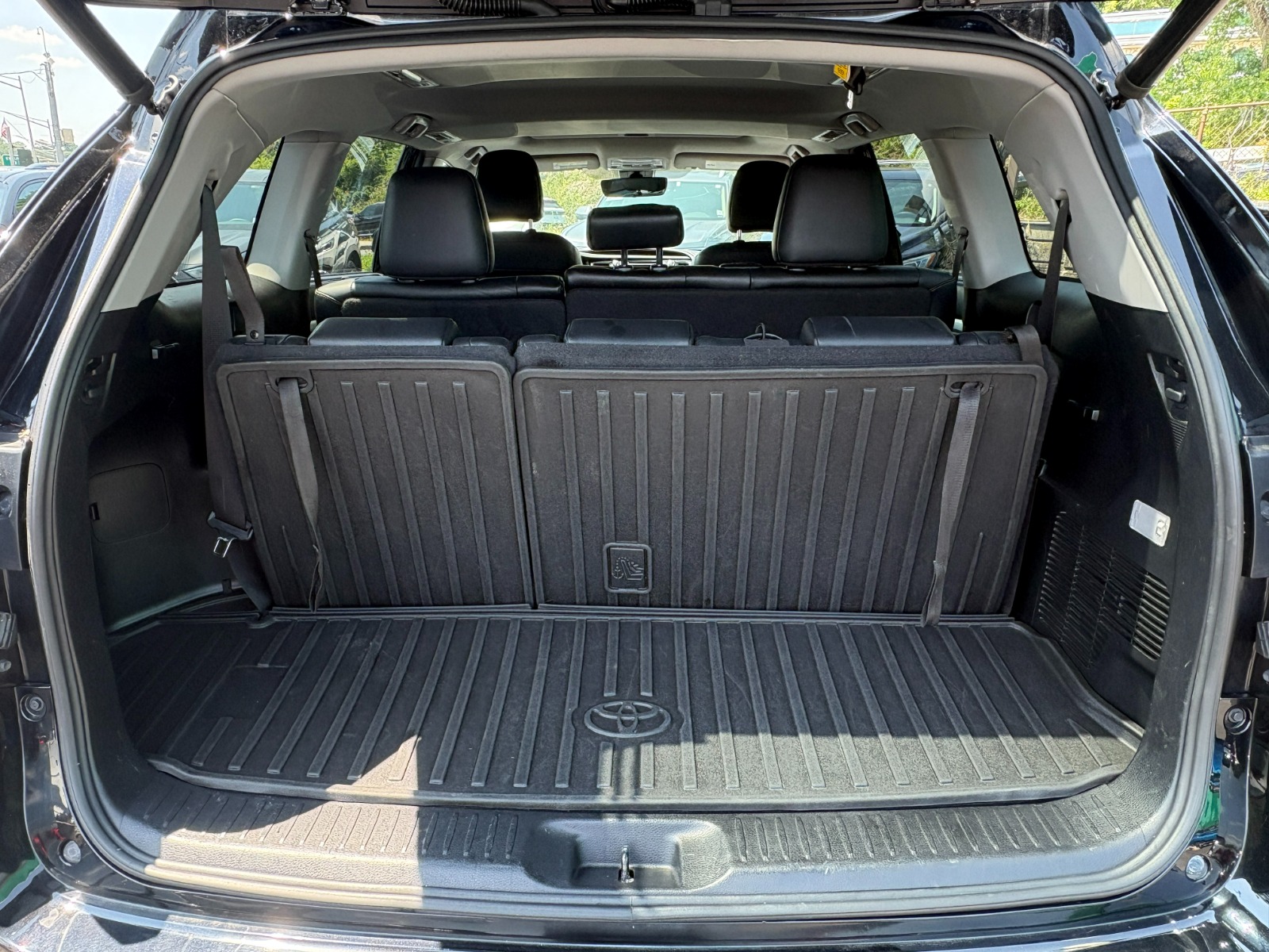 2019 Toyota Highlander XLE - Photo 21