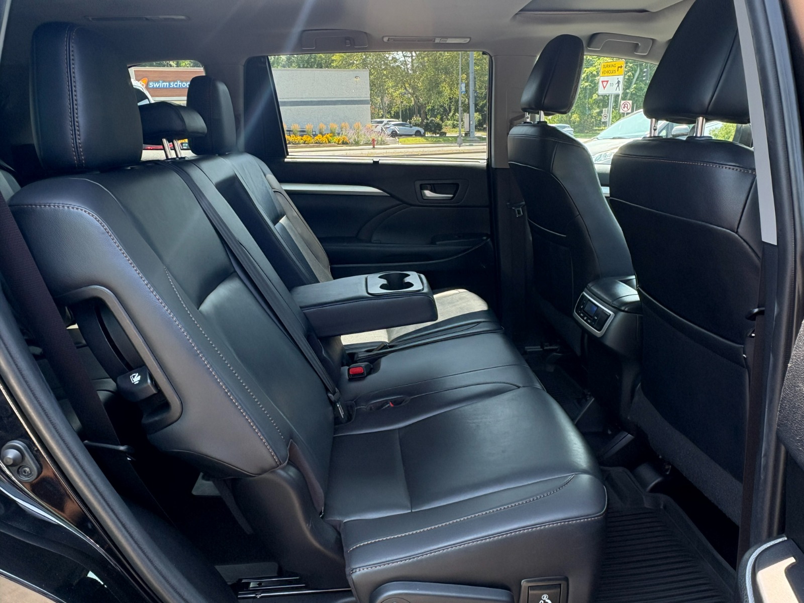 2019 Toyota Highlander XLE - Photo 19
