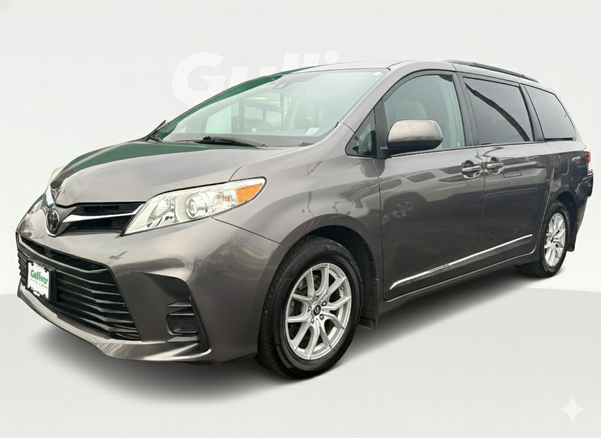 2018 Toyota Sienna LE