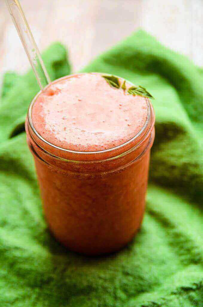 Aloe Smoothie with Strawberry and Lemonade