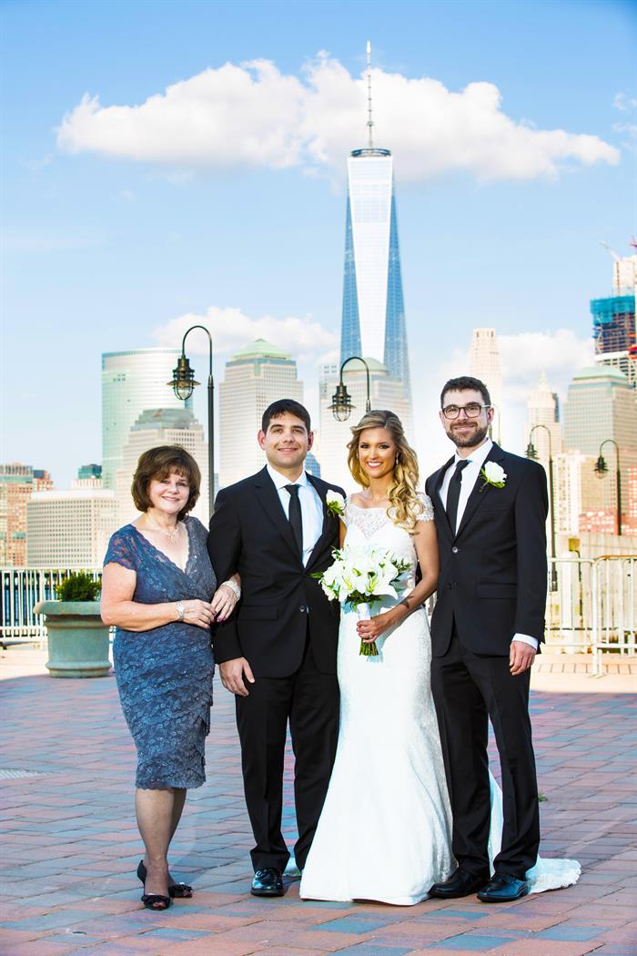 liberty-house-jersey-city-nj-wedding-photography-daniel-lindsey3767066.jpg