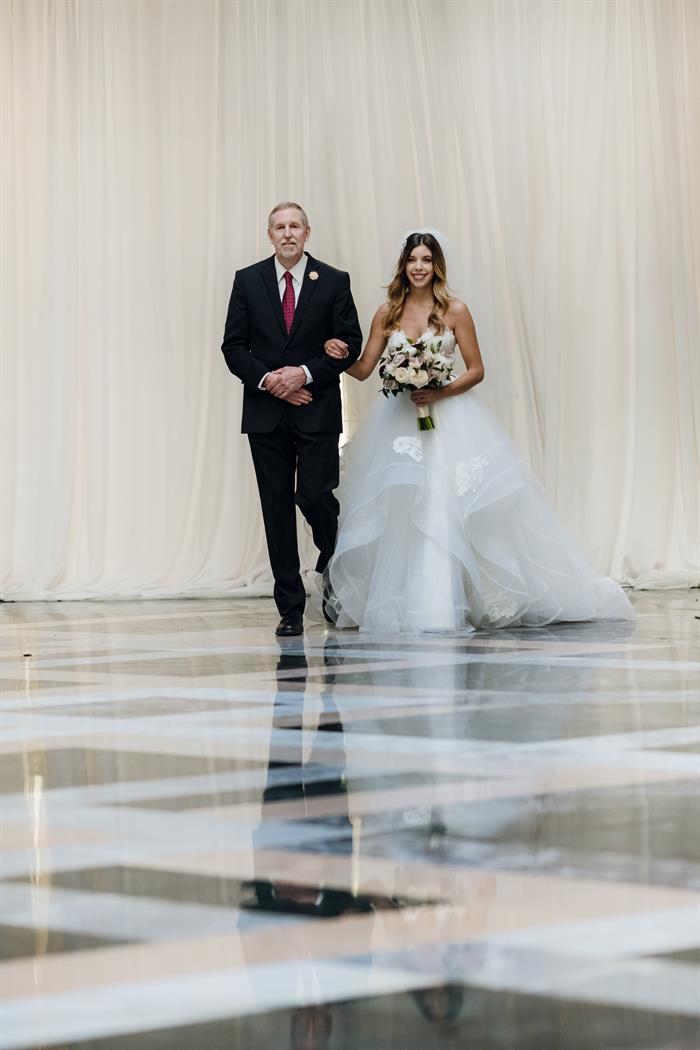 atrium-at-curtis-center-philadelphia-pa-wedding-photography-rob-nicole1550632.jpg