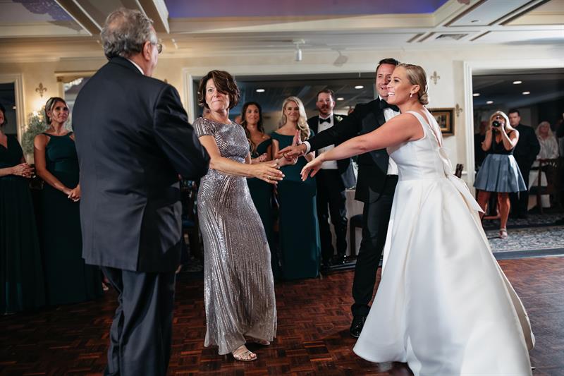 echo-lake-country-club-westfield-nj-wedding-photography-gregory-megan3803580.jpg