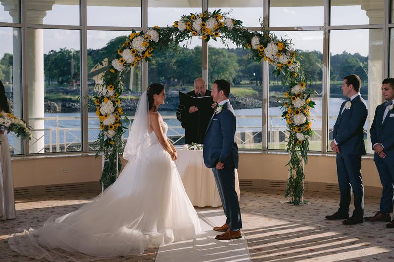 glen-island-harbour-club-new-rochelle-ny-wedding-photography-kevin-lisa2211481.jpg