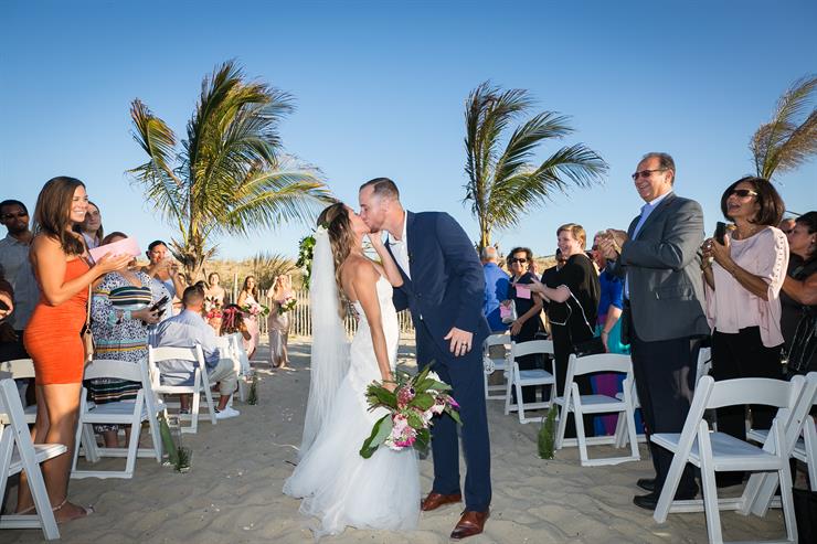 the-sea-shell-resort-beach-haven-nj-wedding-photography-louis-kendall3028083.jpg
