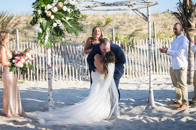 the-sea-shell-resort-beach-haven-nj-wedding-photography-louis-kendall3206453.jpg