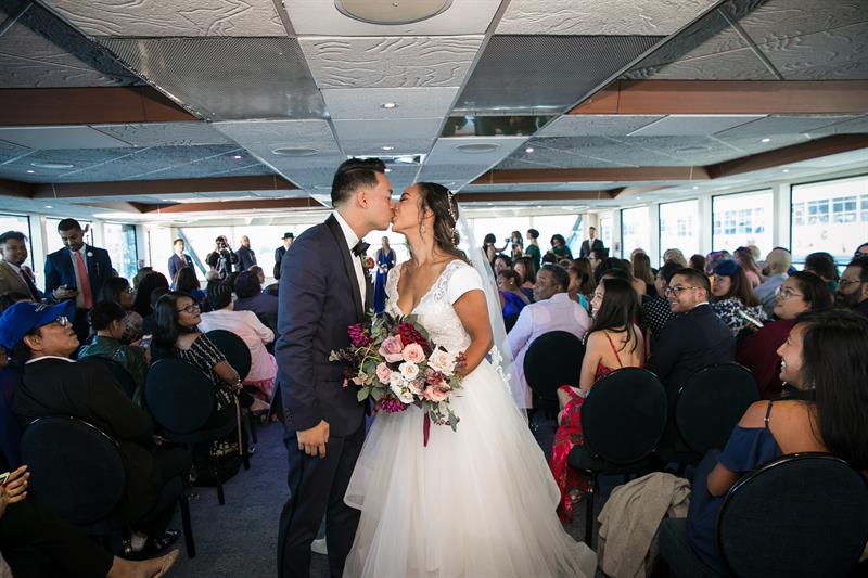 hornblower-cruises-new-york-ny-wedding-photography-justin-eileen3969944.jpg