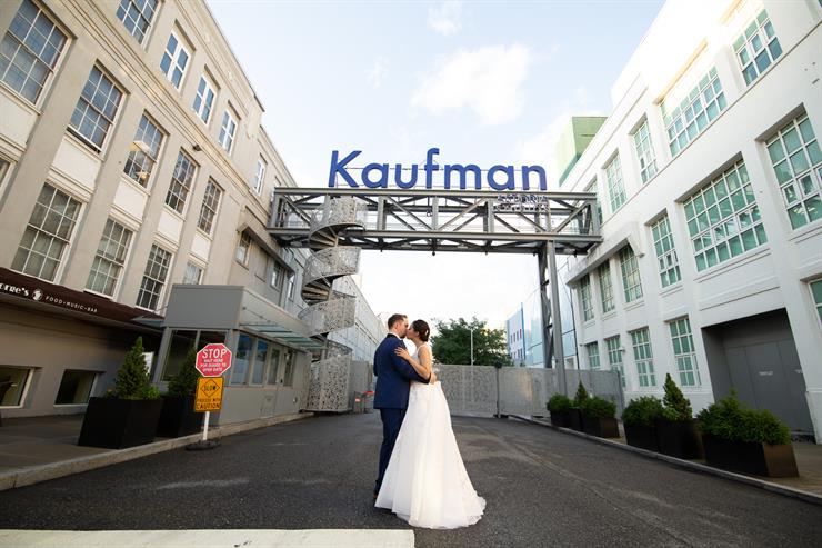 georges-at-kaufman-astoria-studios-astoria-ny-wedding-photography-raymond-claudia2708869.jpg