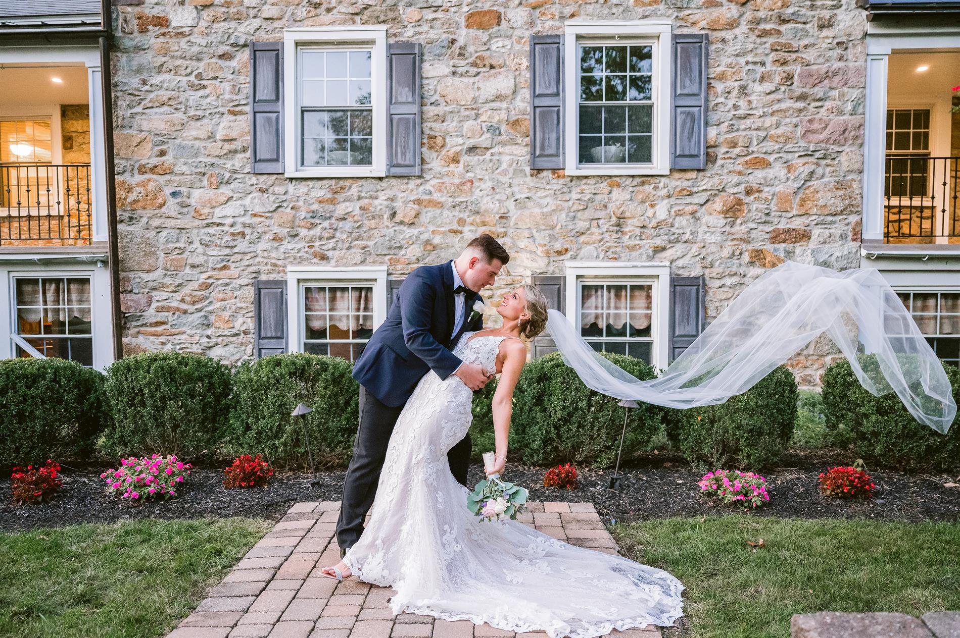 Lizzie & Rob Wedding Photos