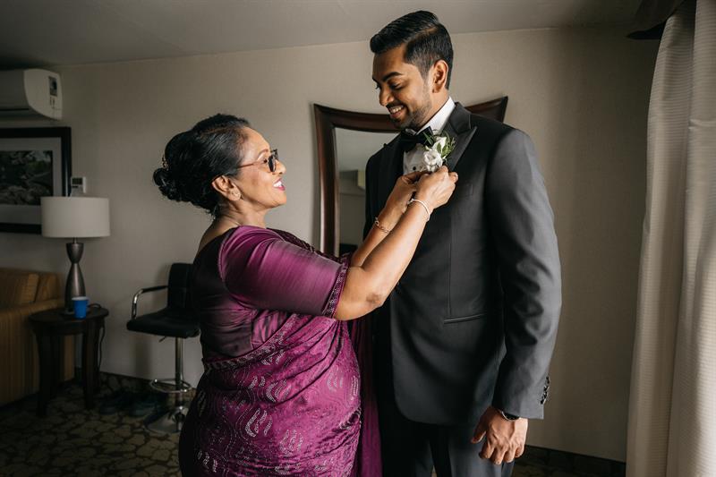 the-palace-at-somerset-park-somerset-nj-wedding-photography-vishva-jamie3246921.jpg