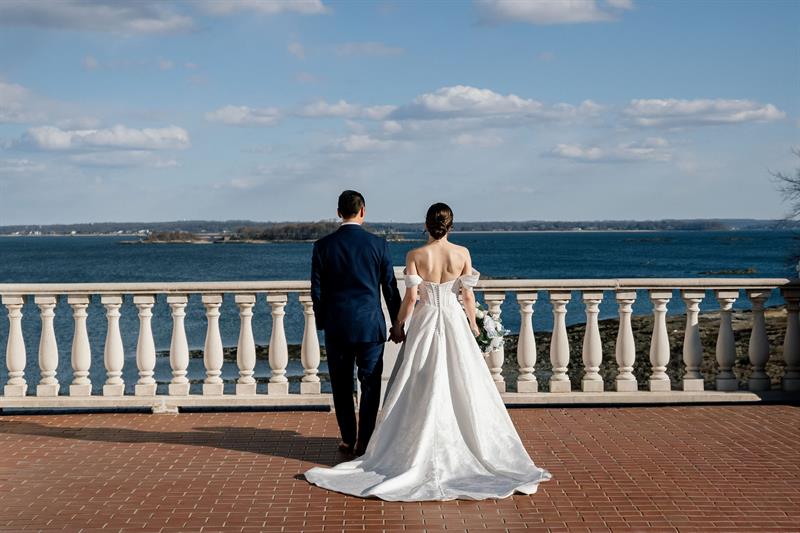 surf-club-on-the-sound-new-rochelle-ny-wedding-photography-james-sara3090343.jpg