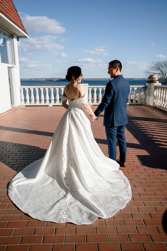 surf-club-on-the-sound-new-rochelle-ny-wedding-photography-james-sara3333074.jpg