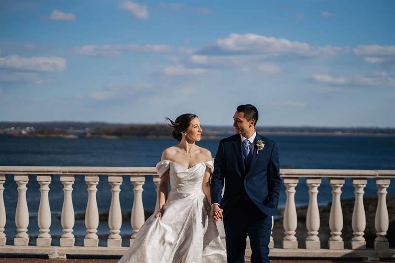 surf-club-on-the-sound-new-rochelle-ny-wedding-photography-james-sara3867541.jpg