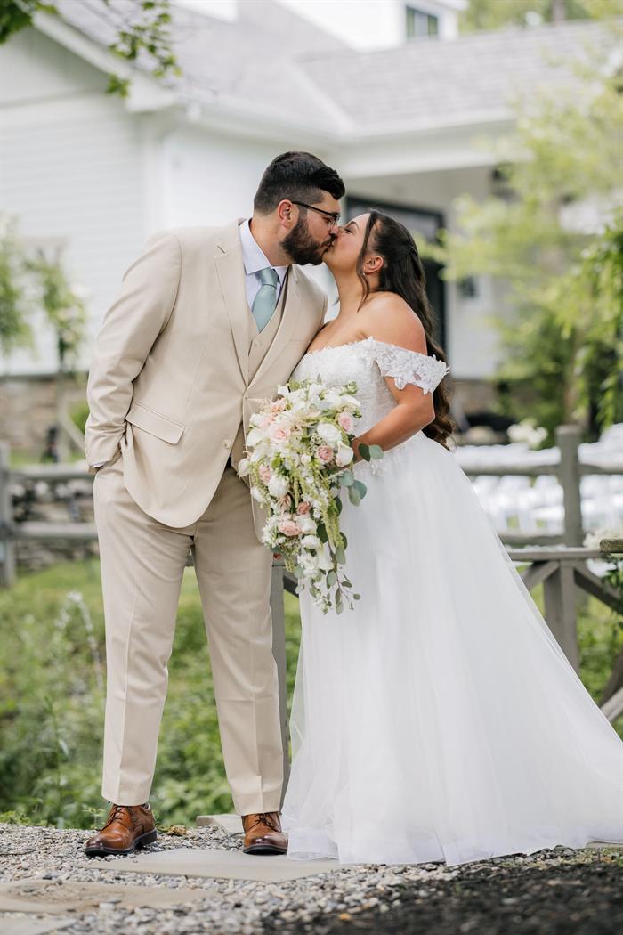 inn-at-millrace-pond-hope-nj-wedding-photography-spencer-emily1398185.jpg