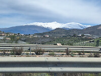 De Sierra Nevada in de sneeuw