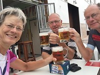 We zijn er bijna! Proost!