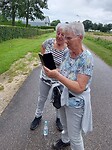 Twee mobiele dames