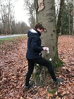 Silvia kaarsje aansteken