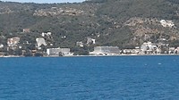 Rechts hotel Poros