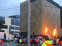 Start met vuurwerk