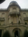 1 van de vele ambassade's