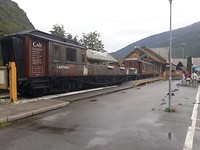 Flåm treintjes en toeristen kijken