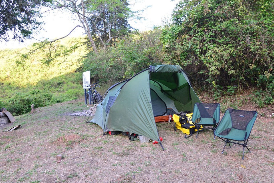 Tent op de grens
