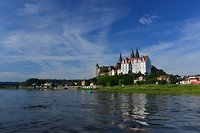 Meißen over de Elbe gezien.