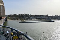 Op de brug bij Nijmegen