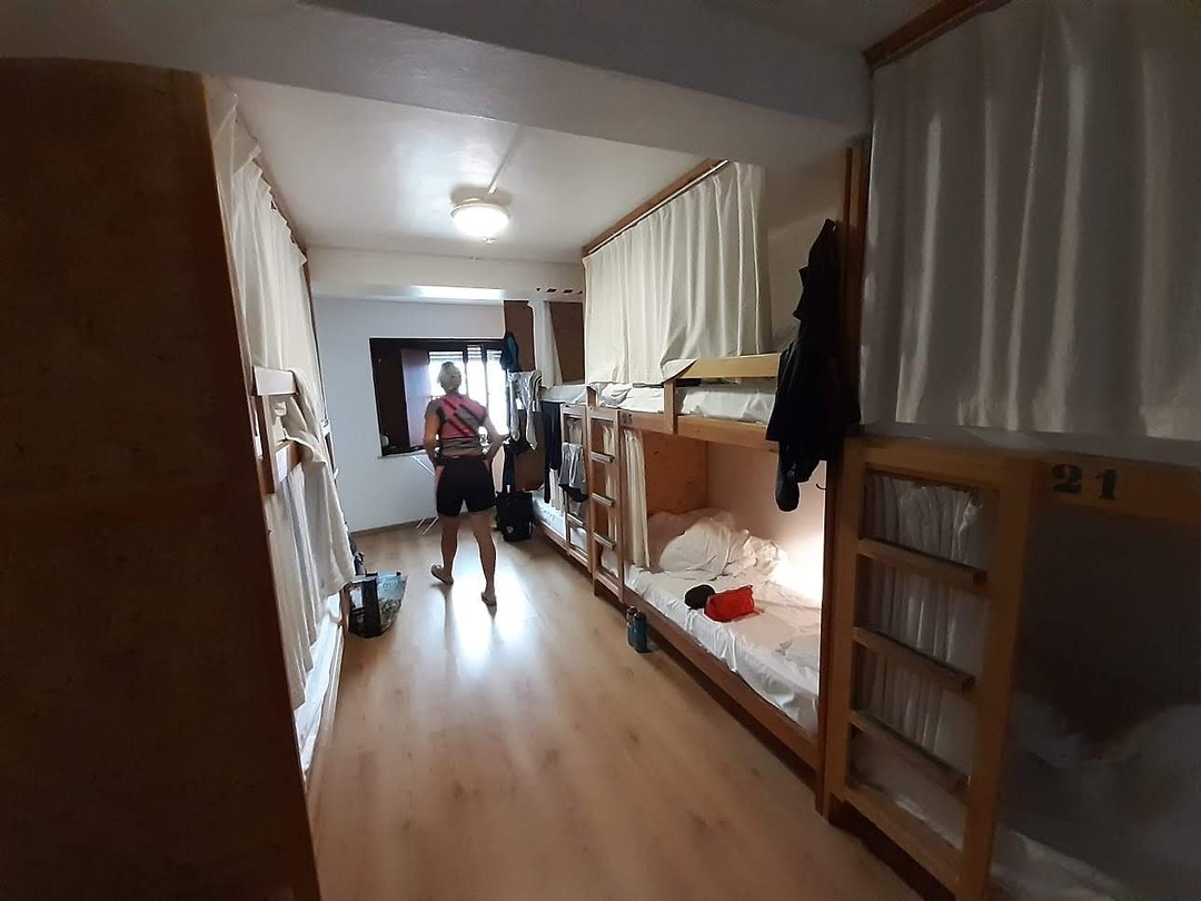 Een van de vele hostels.Gemengde slaapzaal.