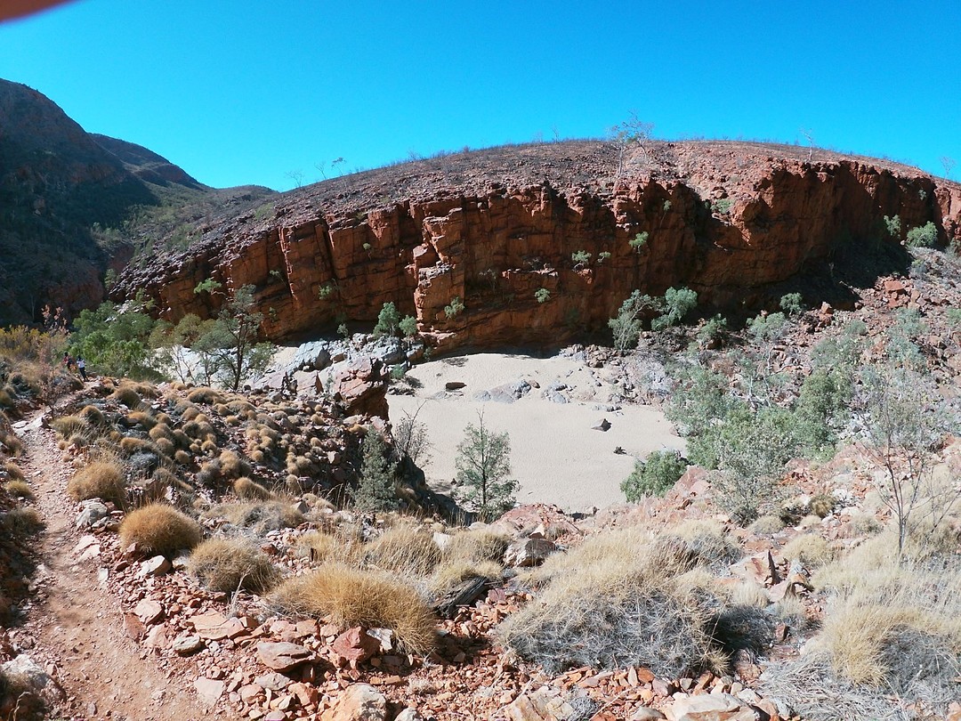 Ormiston George, hike