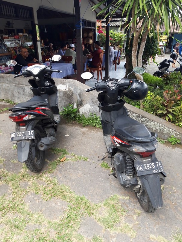 Onze eerste scooters
