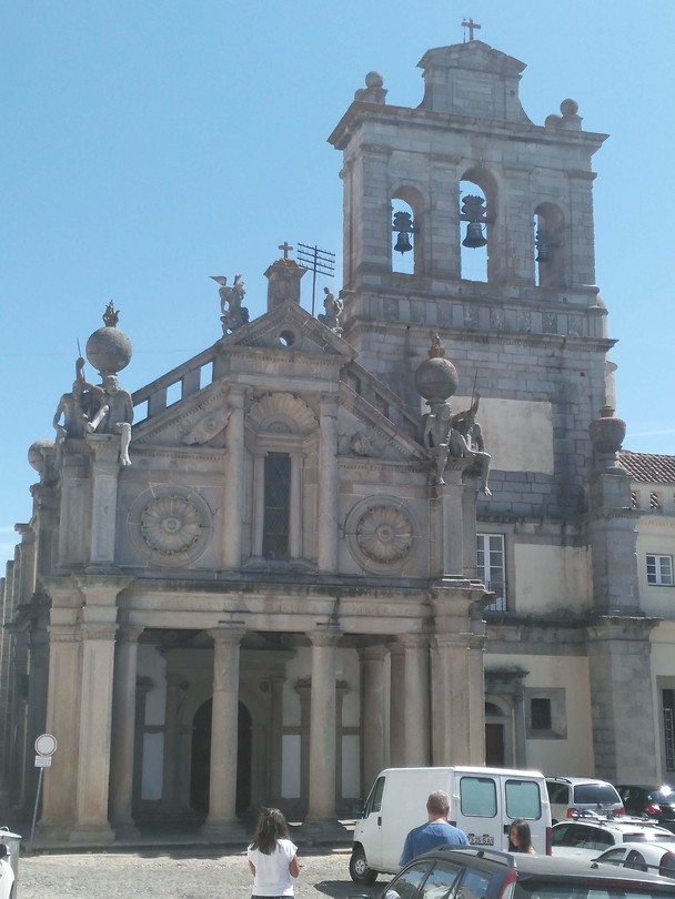 De kathedraal in Evora