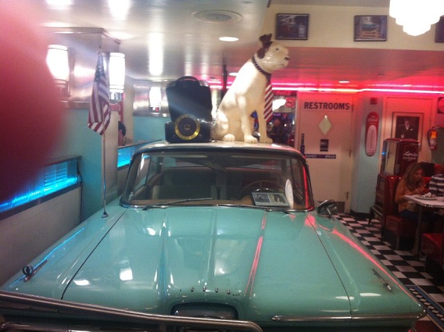 auto in restaurant te San Fancisco