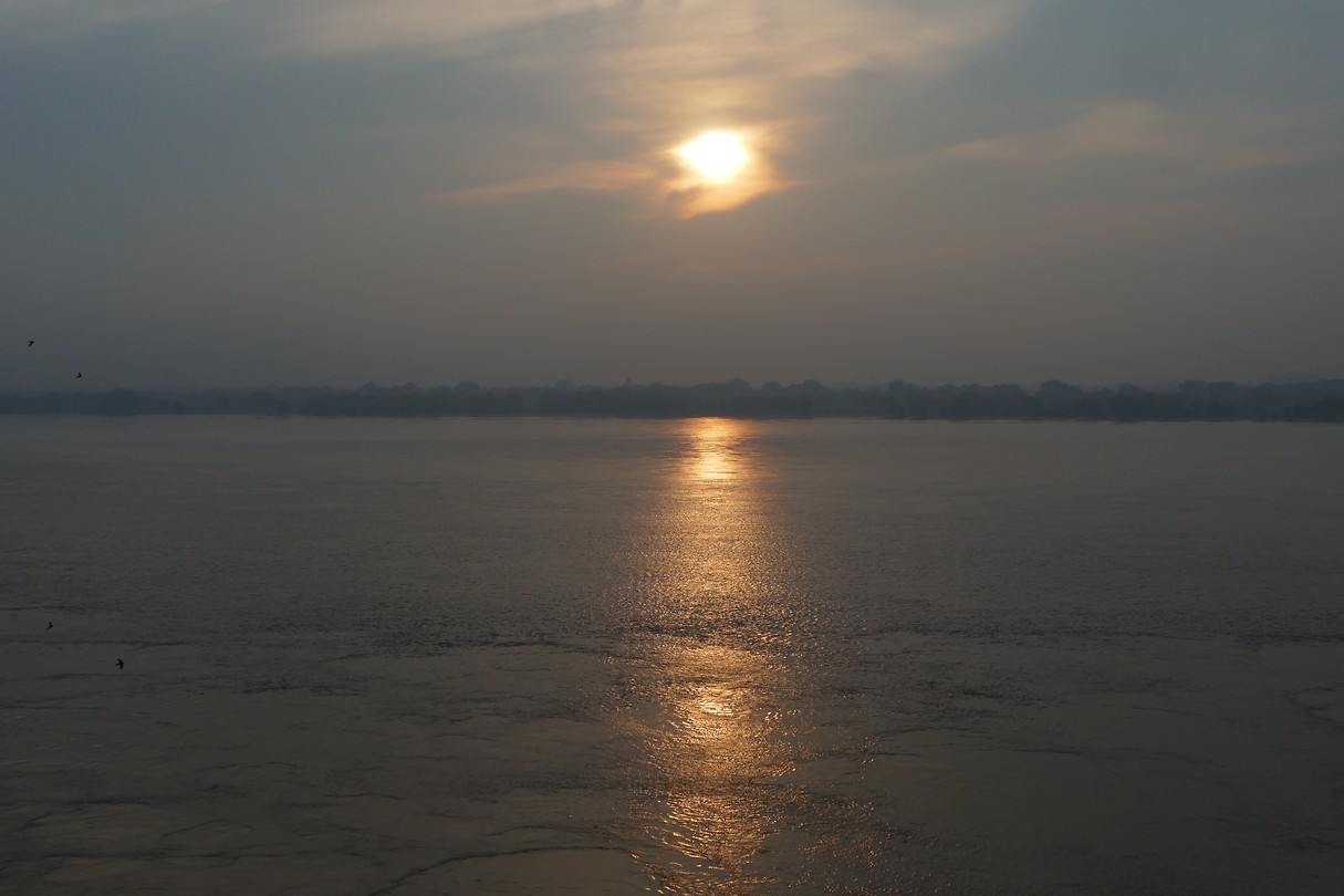 Sunrise over de Ganges