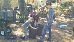 compost zeven in de kindertuin