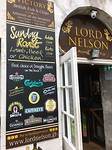 Lord Nelson ontving mij vriendelijk na mijn barre tocht