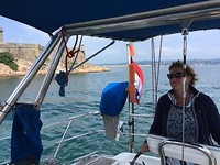 Froukje vaart Coruna aan