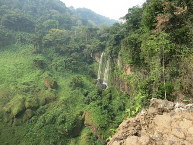 Kameroen Melong waterval 1