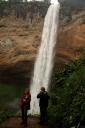 A en E onderaan de Sipi Falls