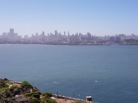 Uitzicht vanaf Alcatraz. Zo zagen de gevangenen waar het echte leven zich afspeelde.