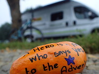 Een verrassing bij de camper #happystone